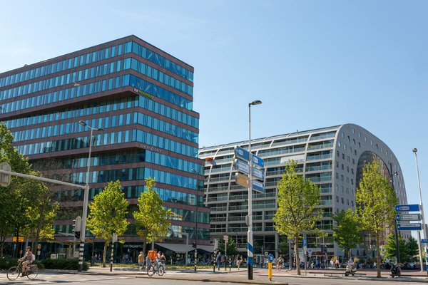 Réformes des Services Publics depuis 2000 : Un Regard Complet et Engagé